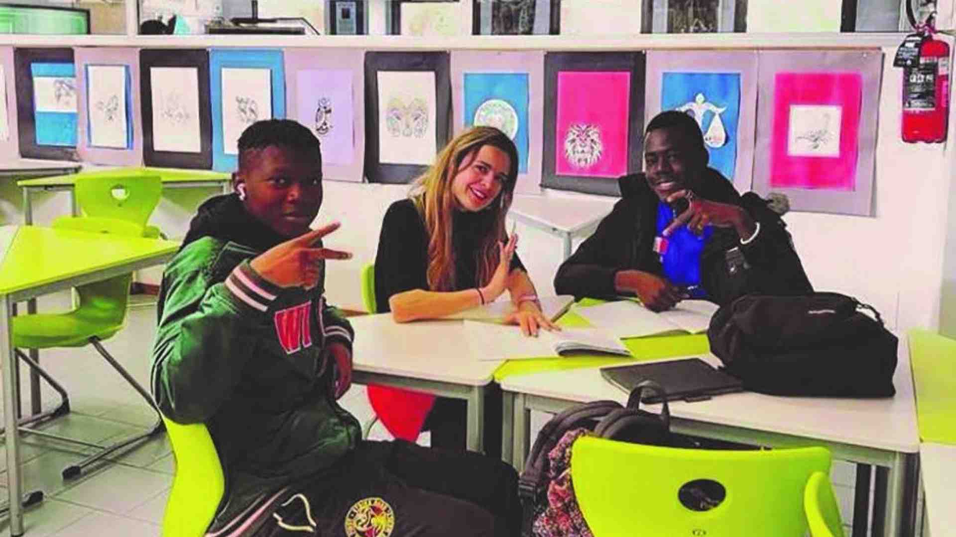 Immagine di Un giorno in classe con la prof Manzi, che insegna italiano agli stranieri