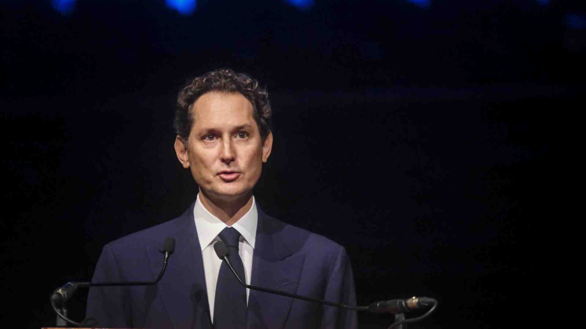 Immagine di Le strategie di Elkann per Stellantis portano in Francia o negli Stati Uniti