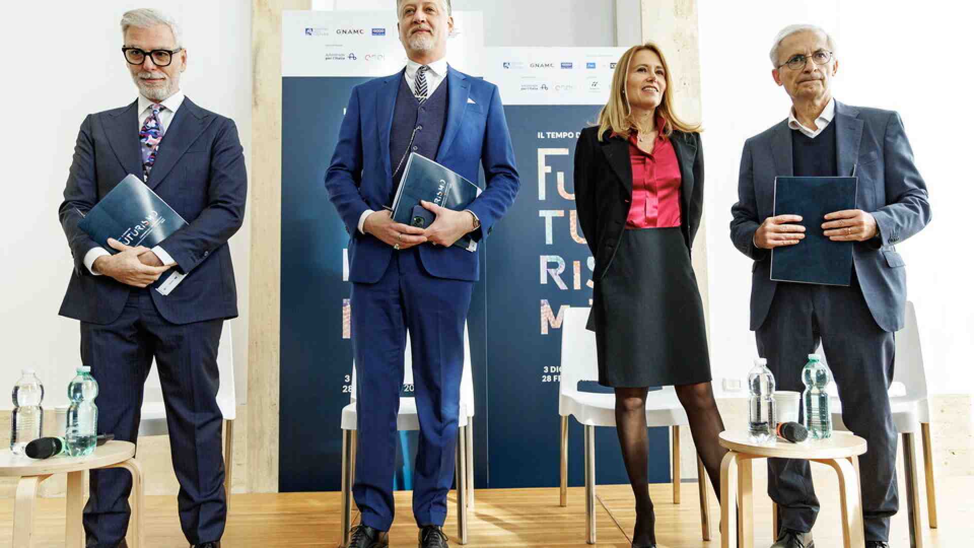 Immagine di La grandeur futurista alla Gnam tra liti di Osho e abiti vinaccia