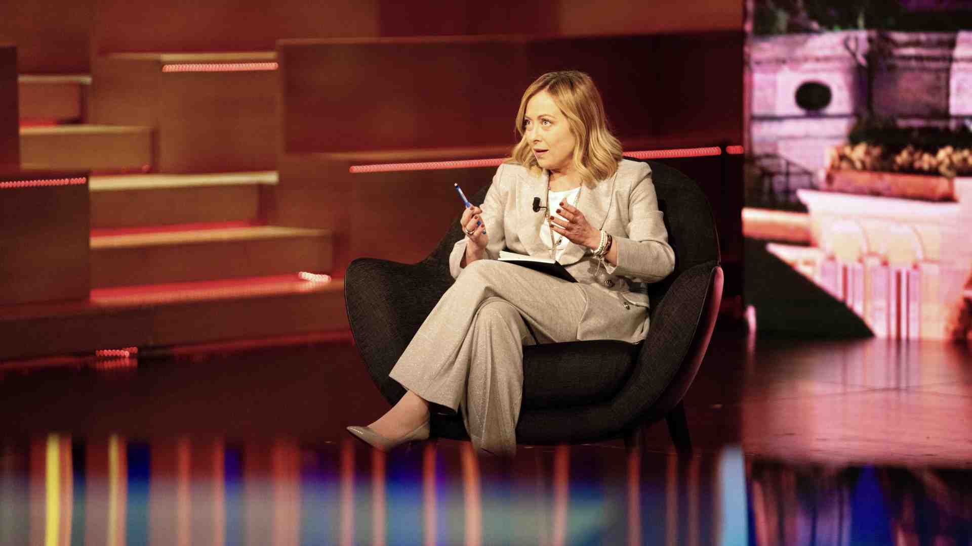 Immagine di La comfort zone delle interviste meloniane