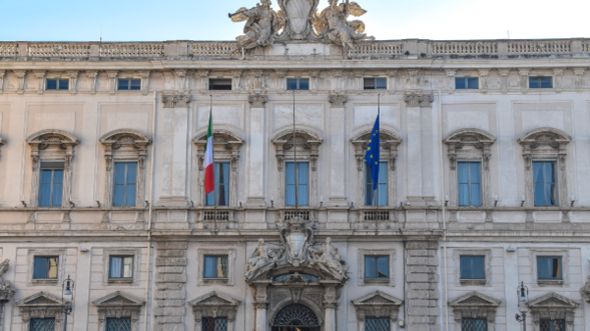 Immagine di La Consulta riscrive l’Autonomia: «Unità nazionale da rispettare»