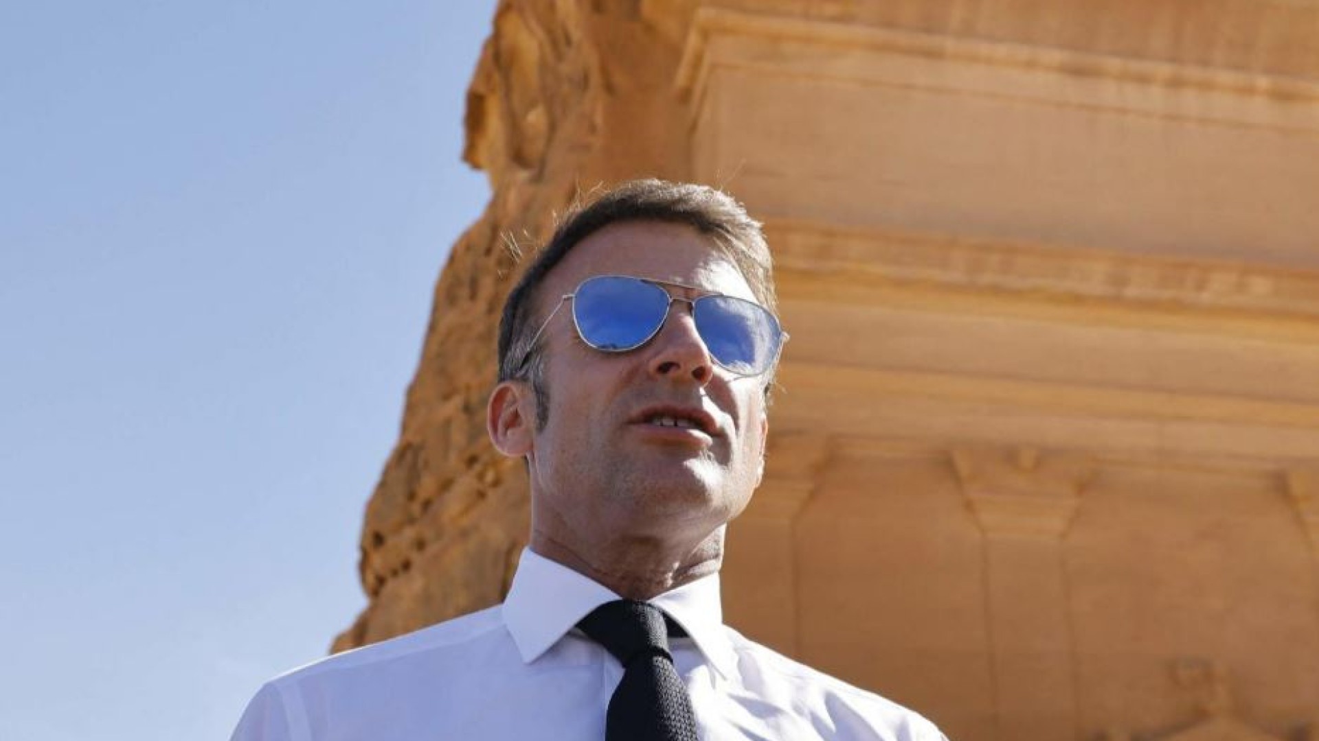 Immagine di Il governo interrotto di Barnier, ecco perché Macron è diventato il «Re solo»