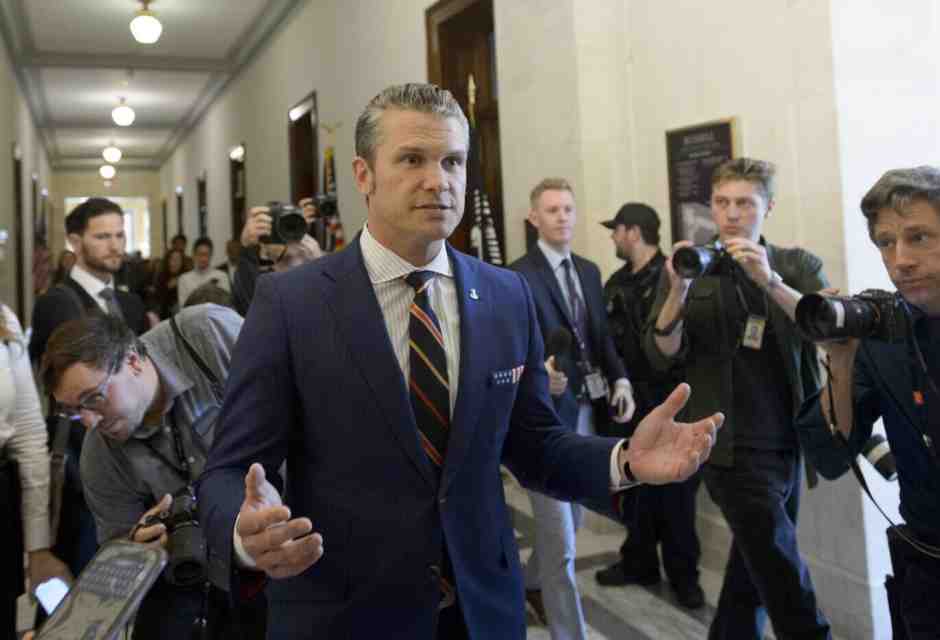 Pete Hegseth (foto Ap, via LaPresse)