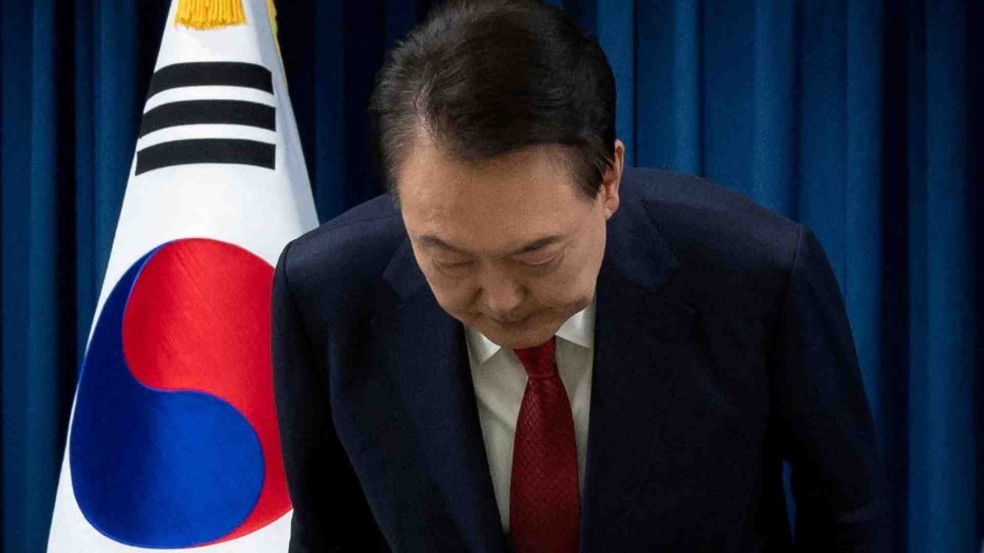Immagine di Il partito fa mancare il quorum, il presidente Yoon si salva dall'impeachment