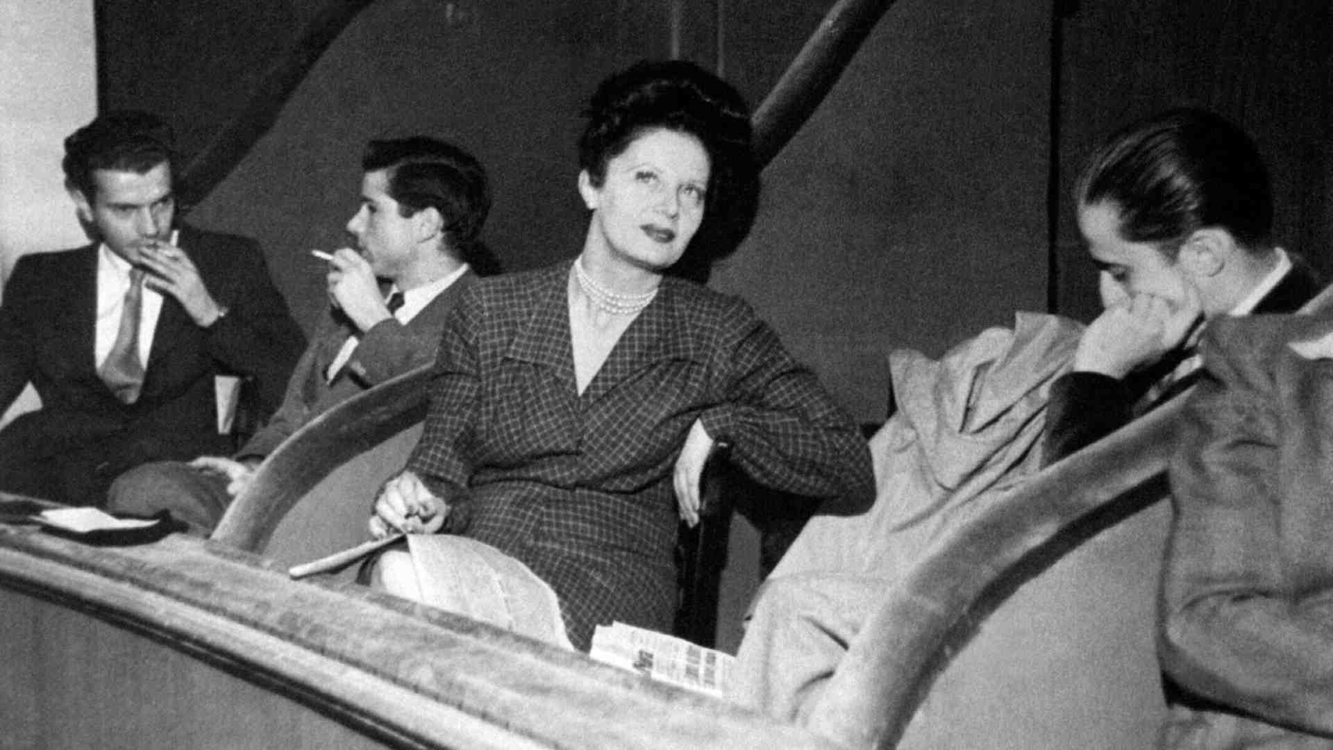 Immagine di “Ma lo spacco nella giacca no”. Quando Palma Bucarelli e Irene Brin tagliavano i panni addosso ai maschi
