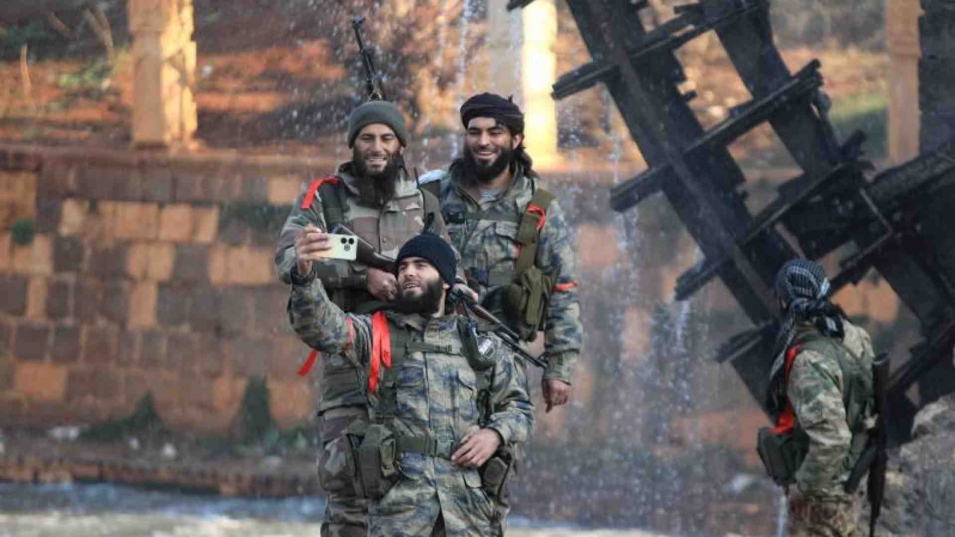 Immagine di I ribelli sono alle porte di Damasco. E a Doha va già in scena il dopo-Assad