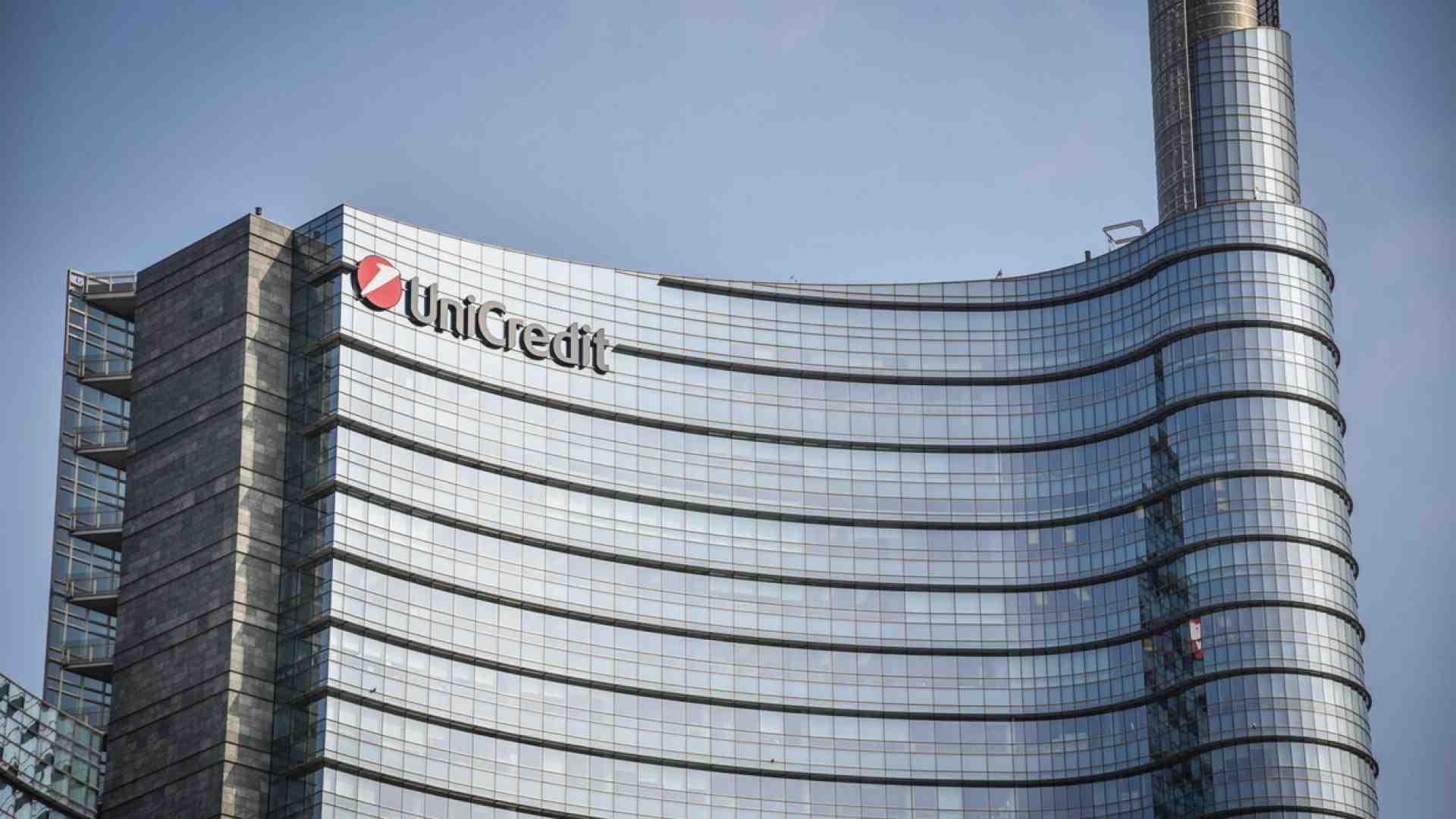 Immagine di I fronti di Unicredit. La banca finanzia la scalata della Mfe dei Berlusconi a Prosiebensat