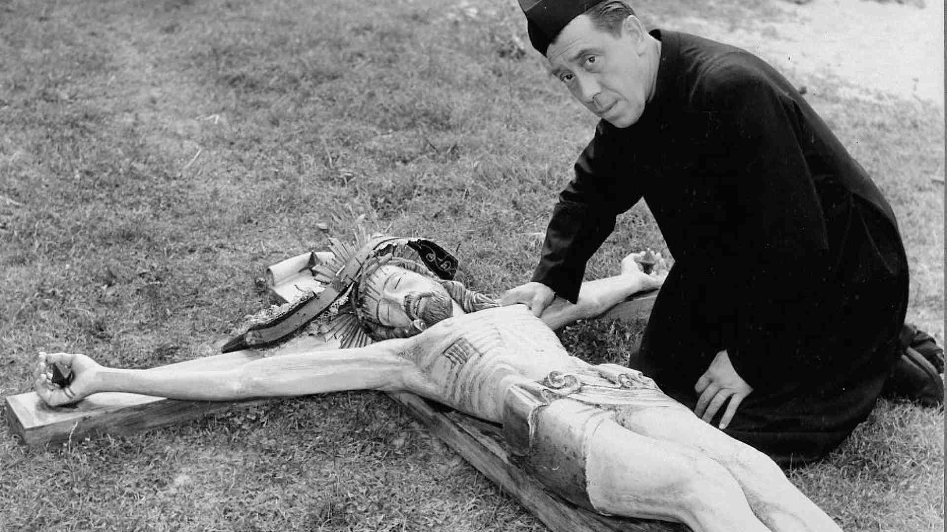 Immagine di Il Crocifisso di Don Camillo: Dio che si fa dare del "tu"