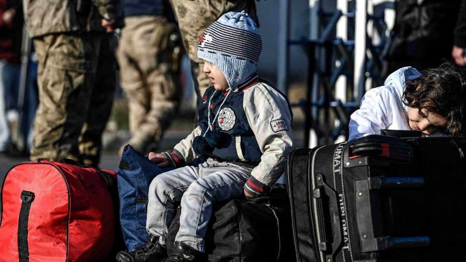 Immagine di Rifugiati, quanti muri in Europa. Nel mondo 1 persona su 67 è profuga