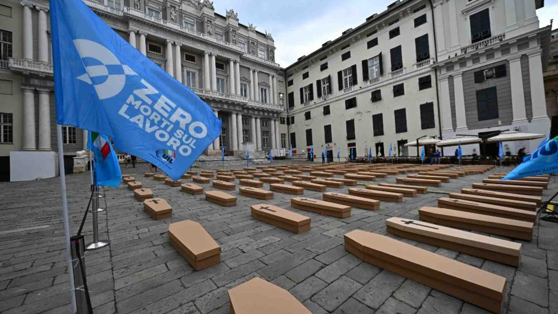 Immagine di Un'altra strage sul lavoro: 5 morti