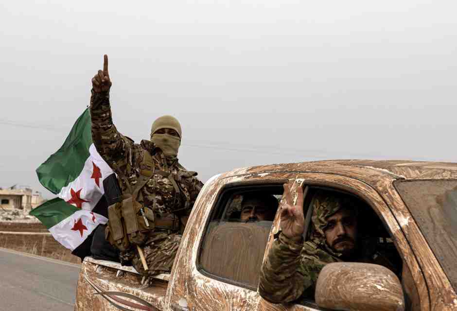 &nbsp;Uomini delle milizie filo turche a Manbij (foto Getty)