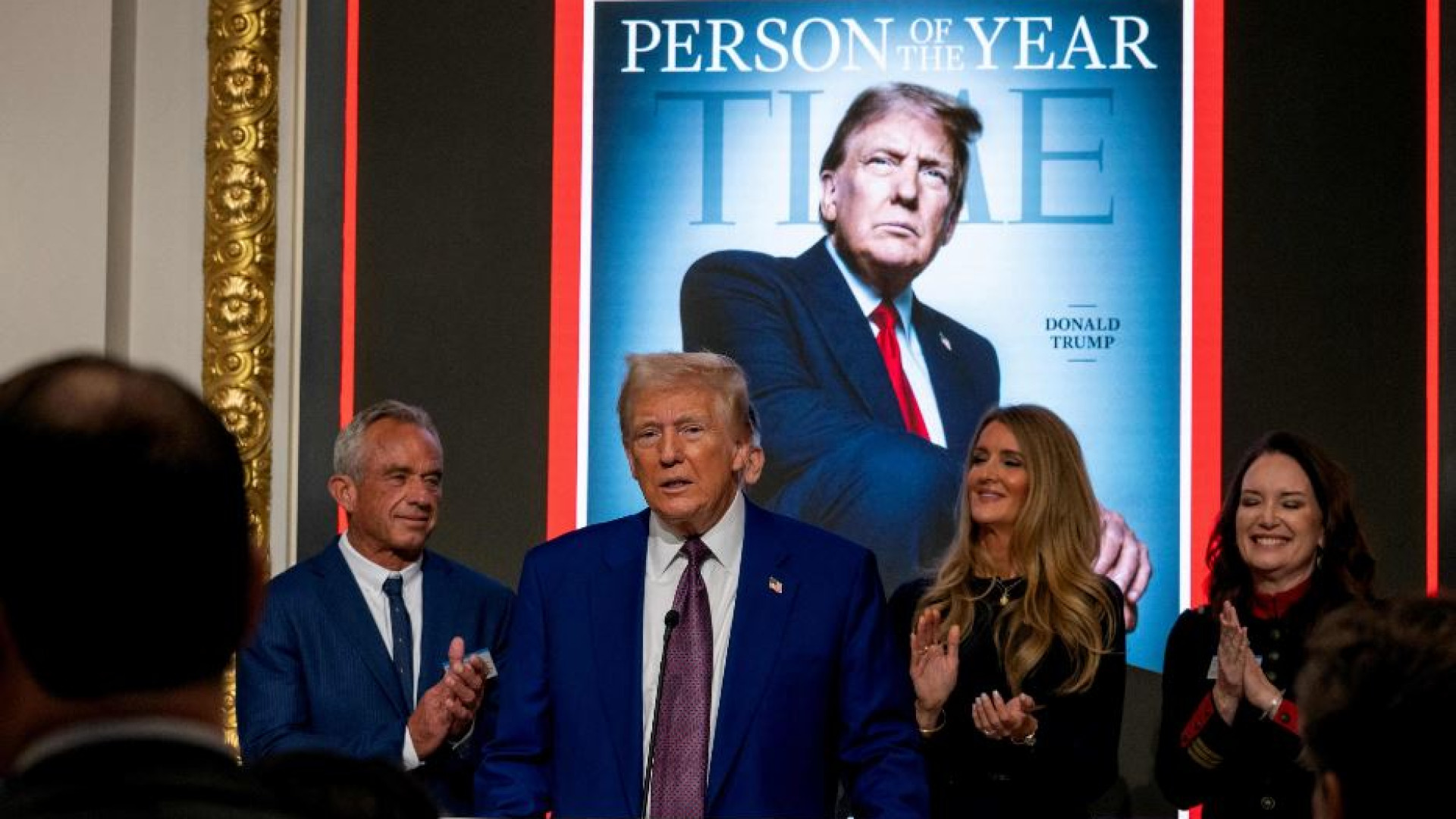 Immagine di Trump persona dell'anno. E invita il presidente cinese all'insediamento