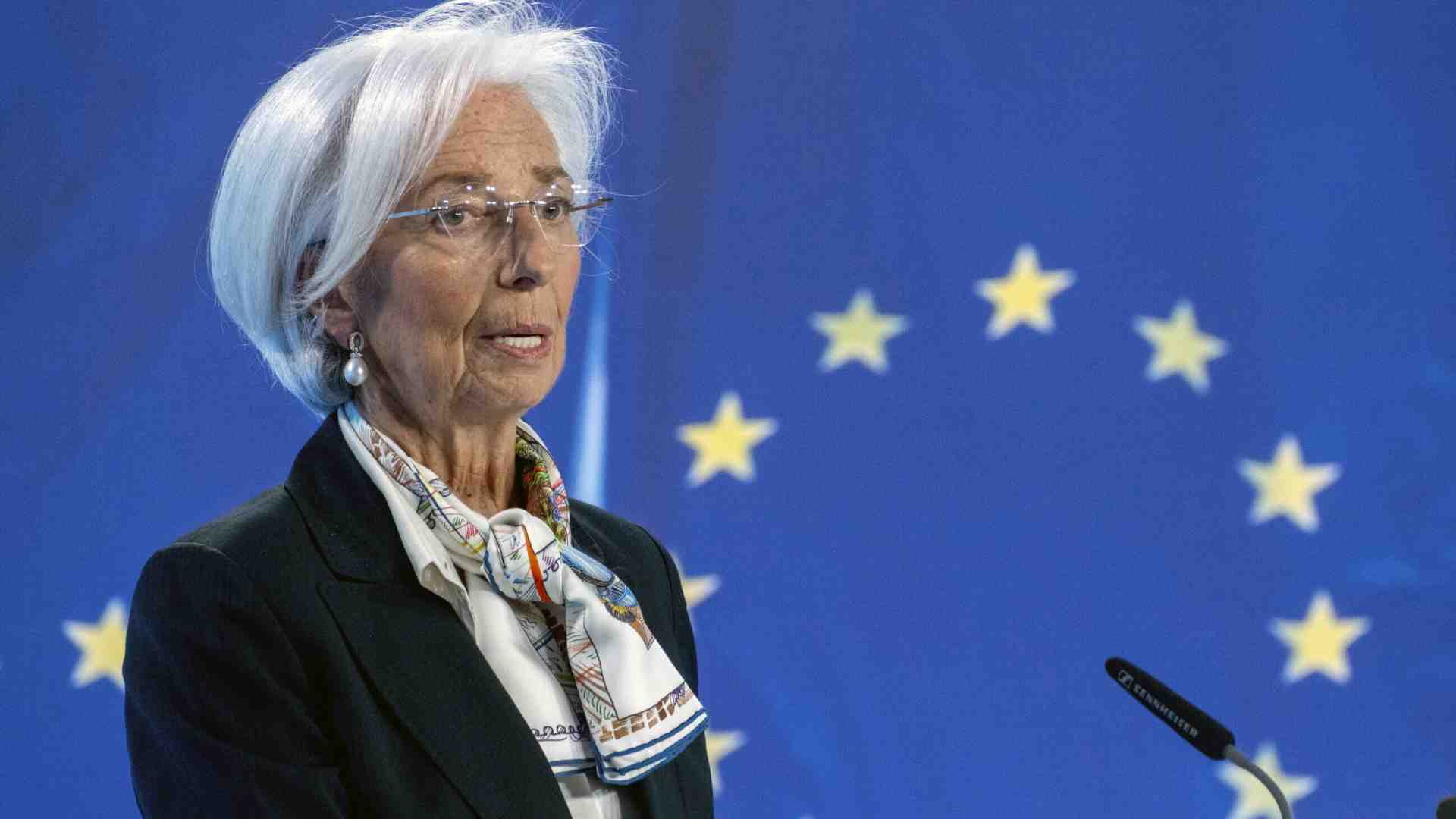 Immagine di I dazi di Trump e la crisi francese condizioneranno le mosse sui tassi di Lagarde