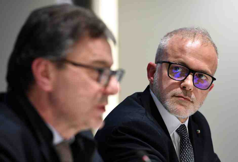 Ernesto Maria Ruffini con il ministro Giancarlo Giorgetti (foto Ansa)