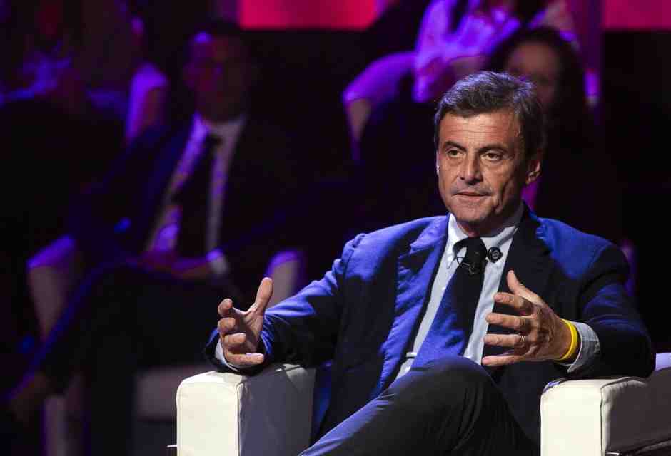 Calenda prova a ripartire da Roma: passa ad Azione De Santis, ex assessore di Raggi