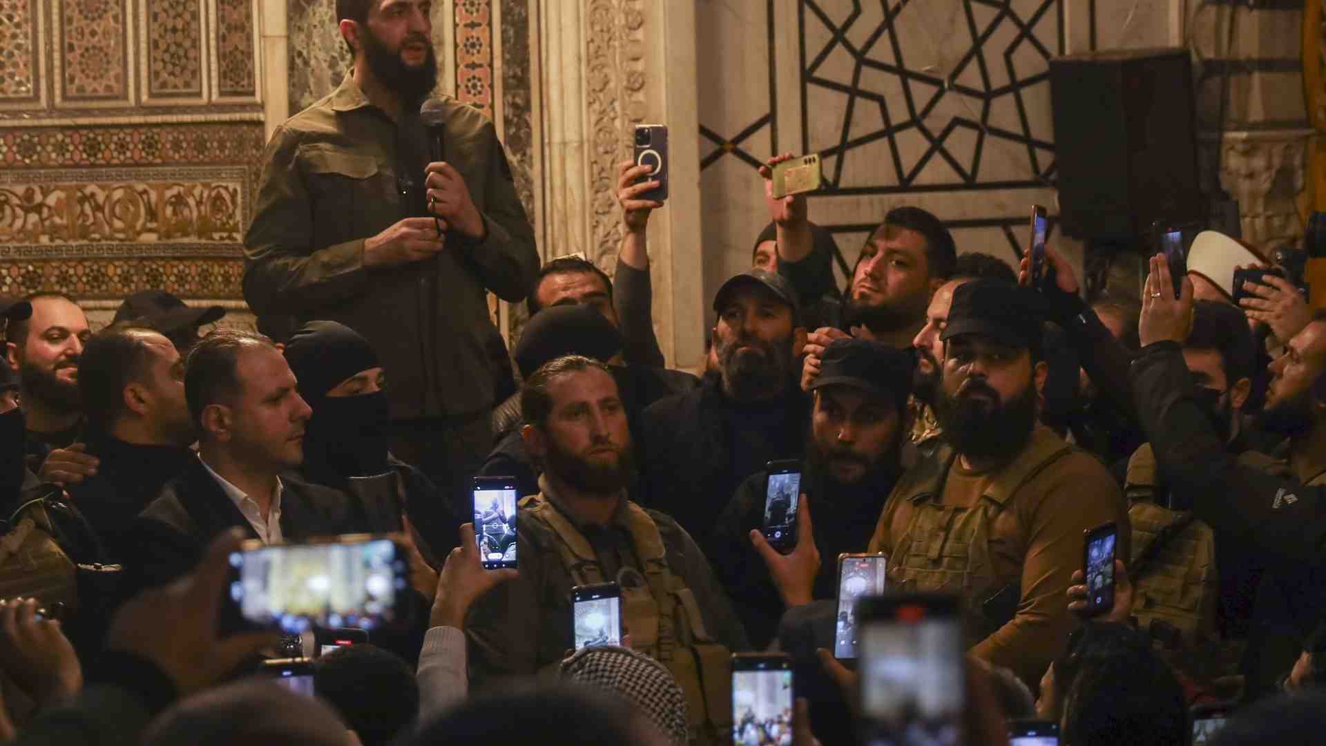 Immagine di I russi trattano per le basi in Siria, ma a Latakia si preparano al ritiro