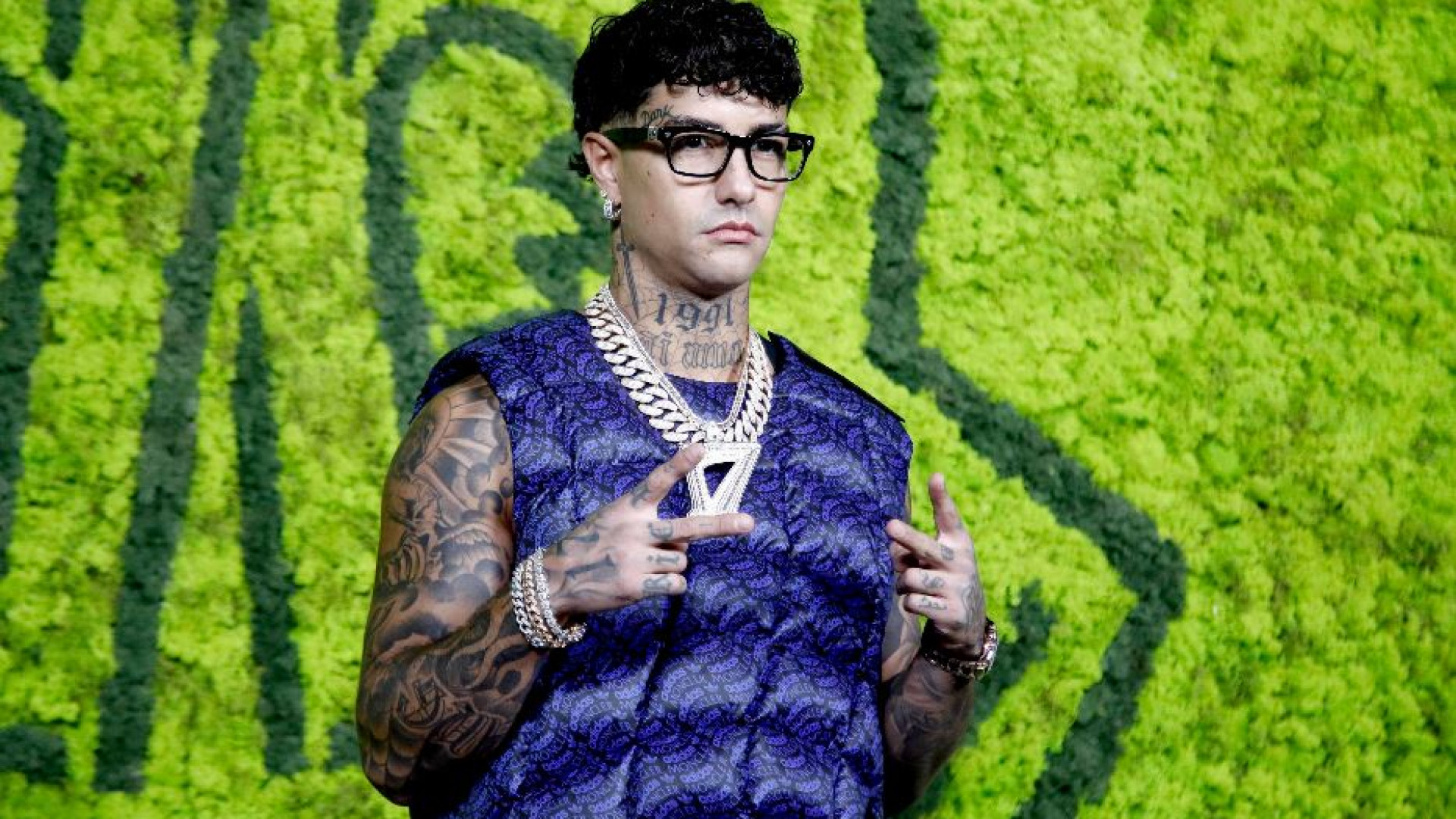 Immagine di Tony Effe e il Concertone: i testi sessisti e perché il rapper è stato escluso