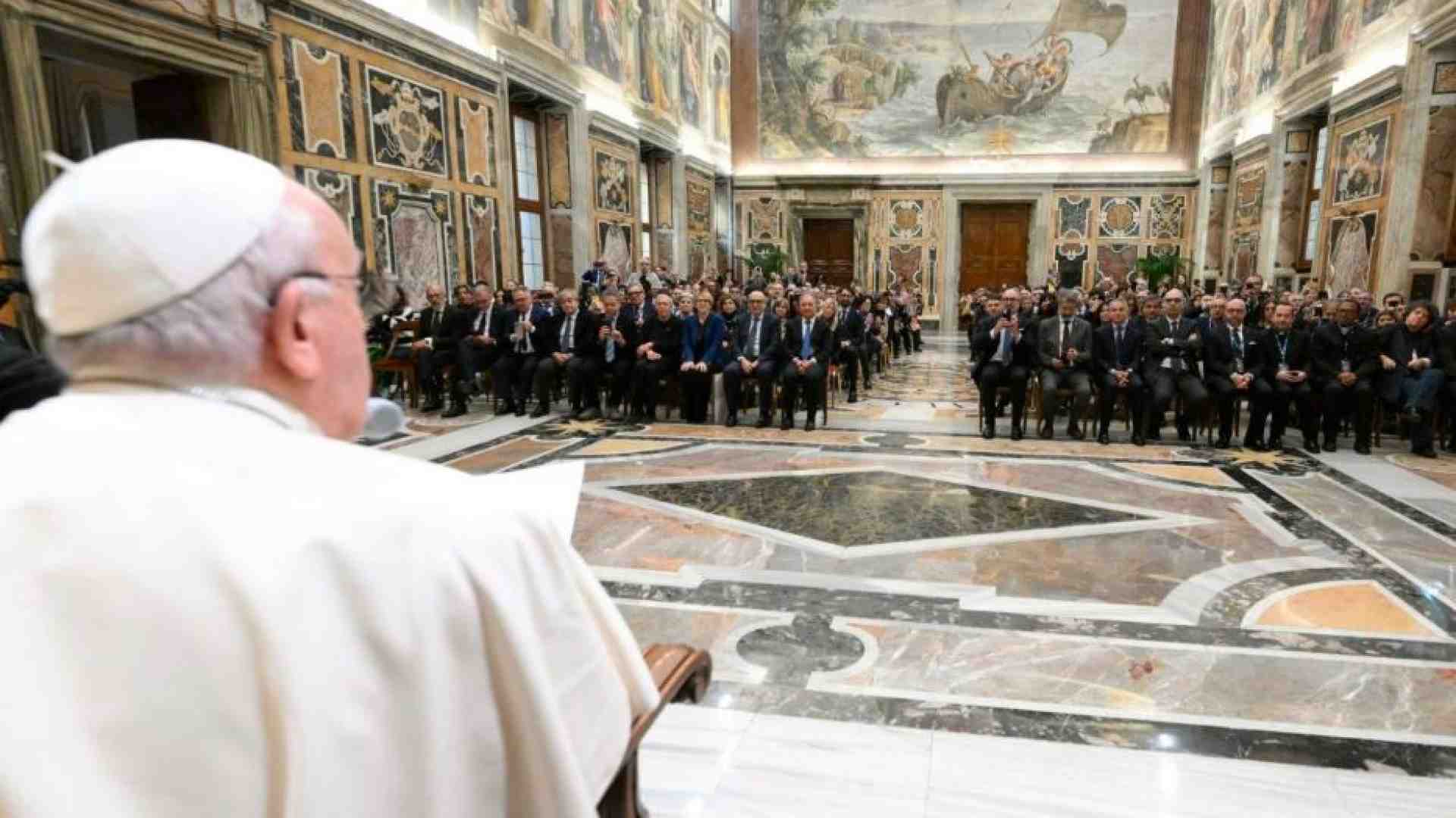 Immagine di Il Papa chiede una finanza sana che non si serva di criteri usurai