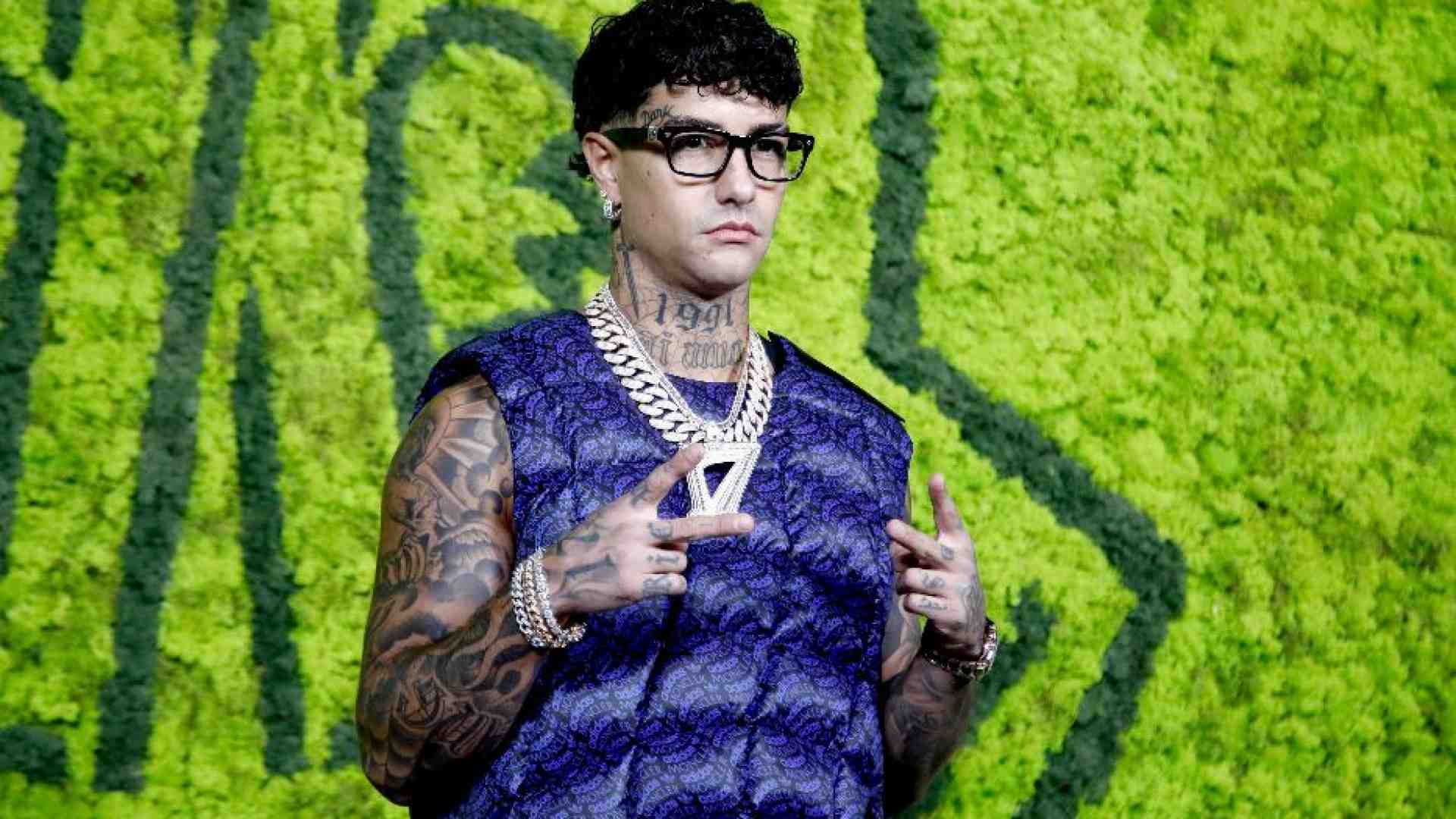 Immagine di Tony Effe e il Concertone: i testi sessisti e perché il rapper è stato escluso