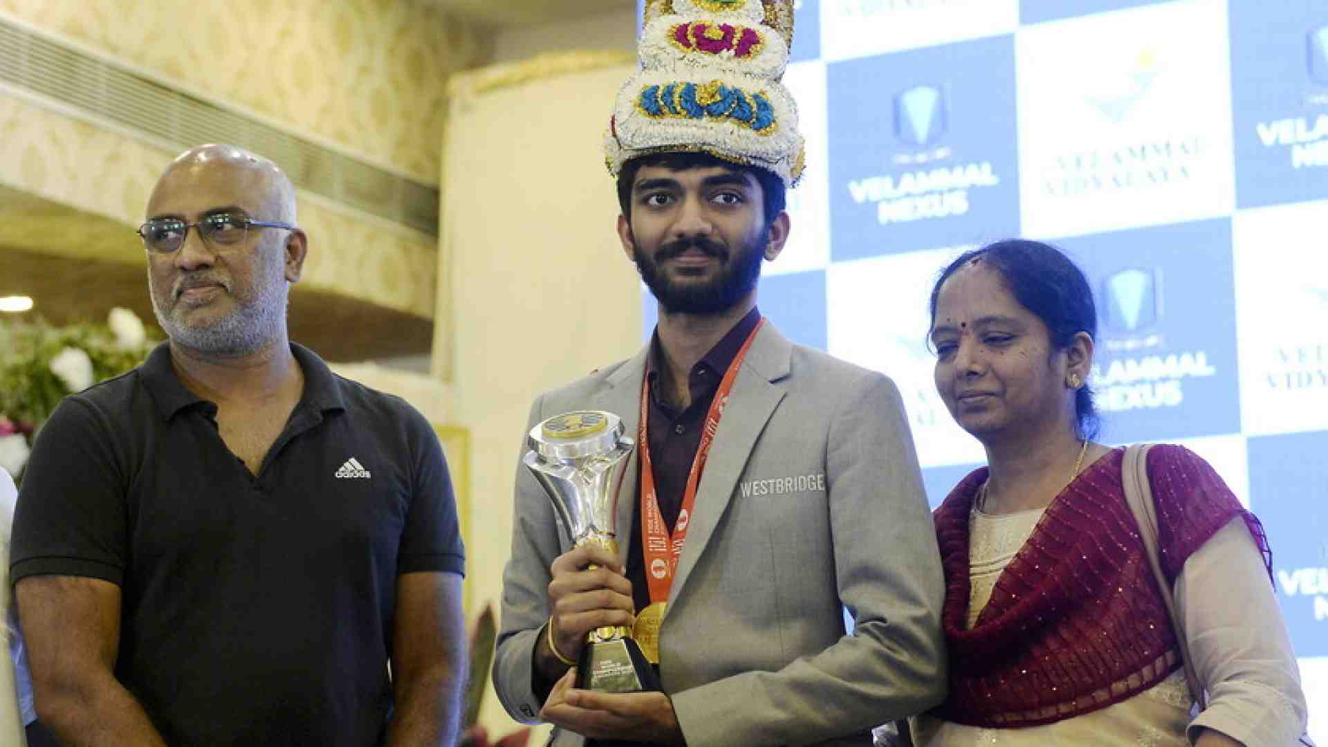 Immagine di Gugesh, il ragazzo indiano sul tetto del mondo
