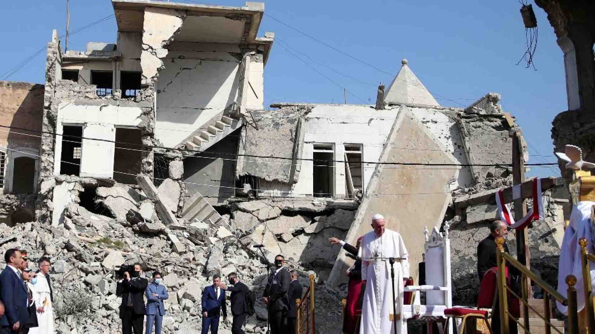 Immagine di Il Papa: «Durante il mio viaggio in Iraq sventati due attentati kamikaze»