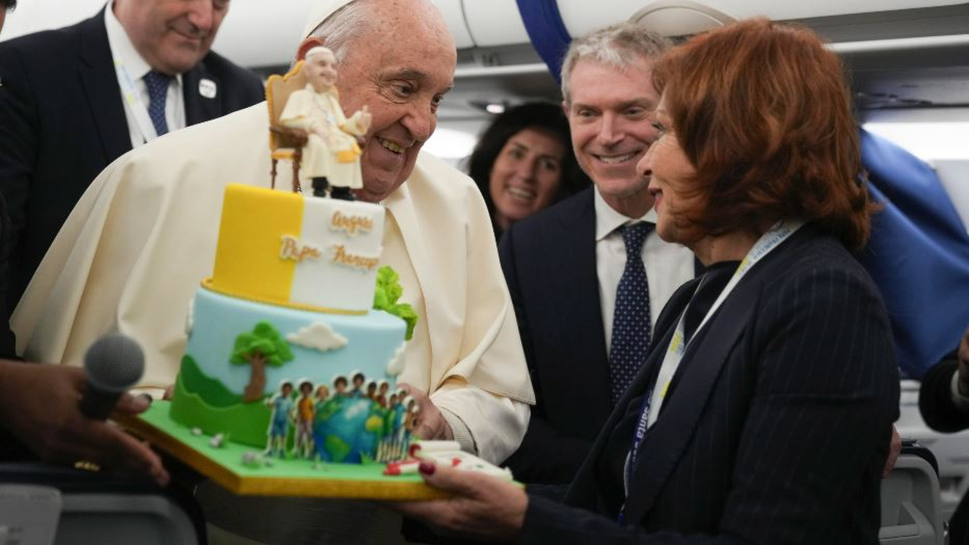 Immagine di Gli 88 anni di Francesco e le 8 cose per cui dirgli grazie