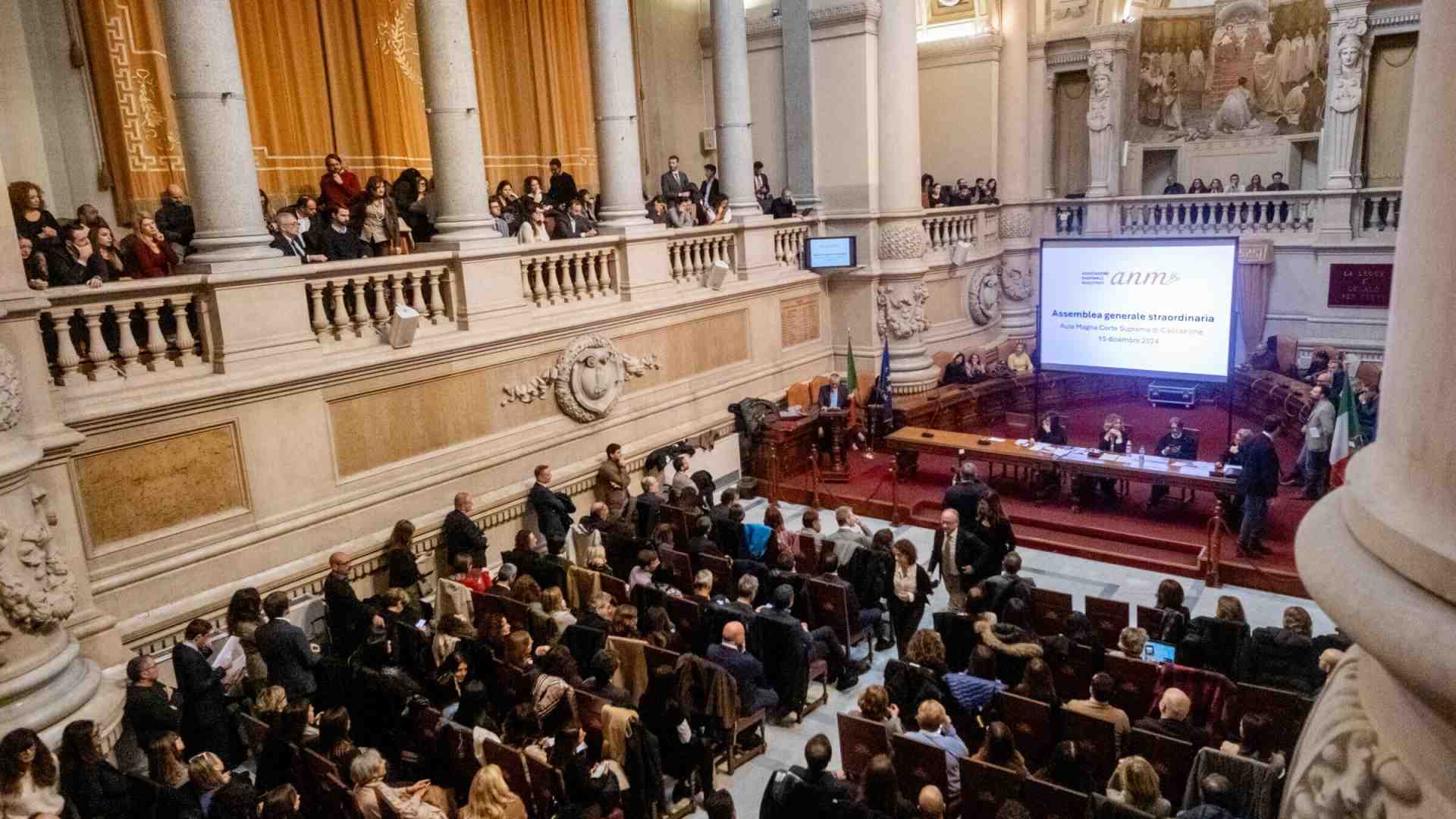 Immagine di I "giudici ragazzini" dell'Anm sembrano più vecchi che mai