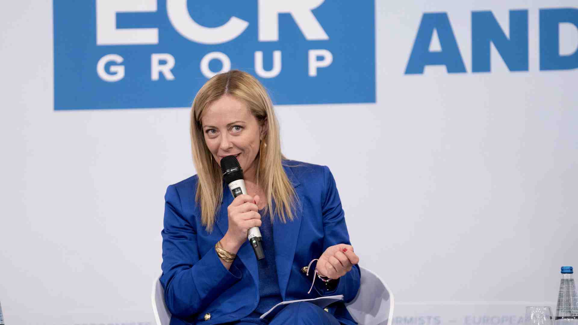 Immagine di Meloni salva Ecr dalla rottura incoronando Morawiecki che nicchia sulla linea pro Ursula