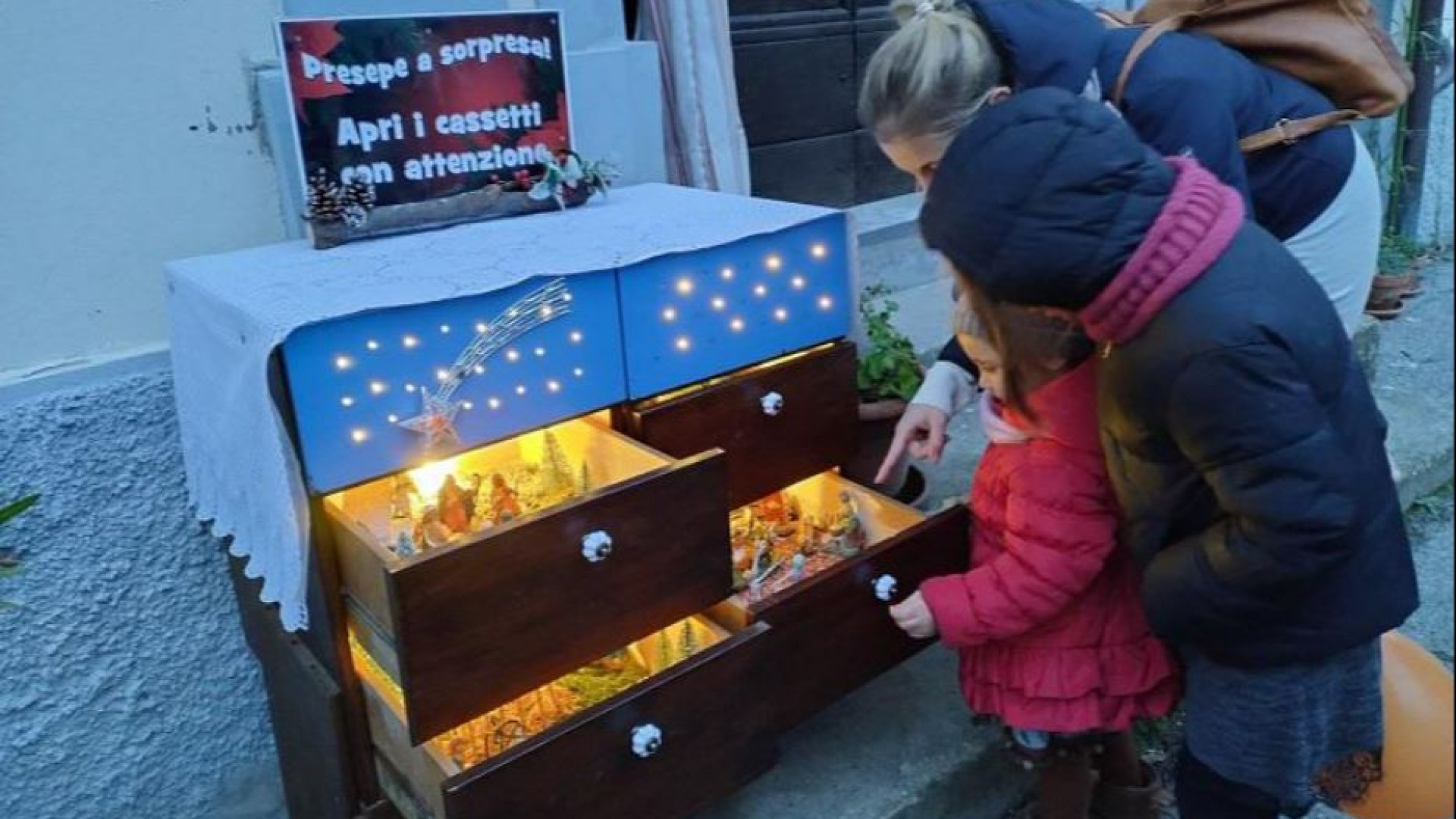 Immagine di Più presepi che abitanti, Betlemme rinasce nelle strade di Portico di Romagna