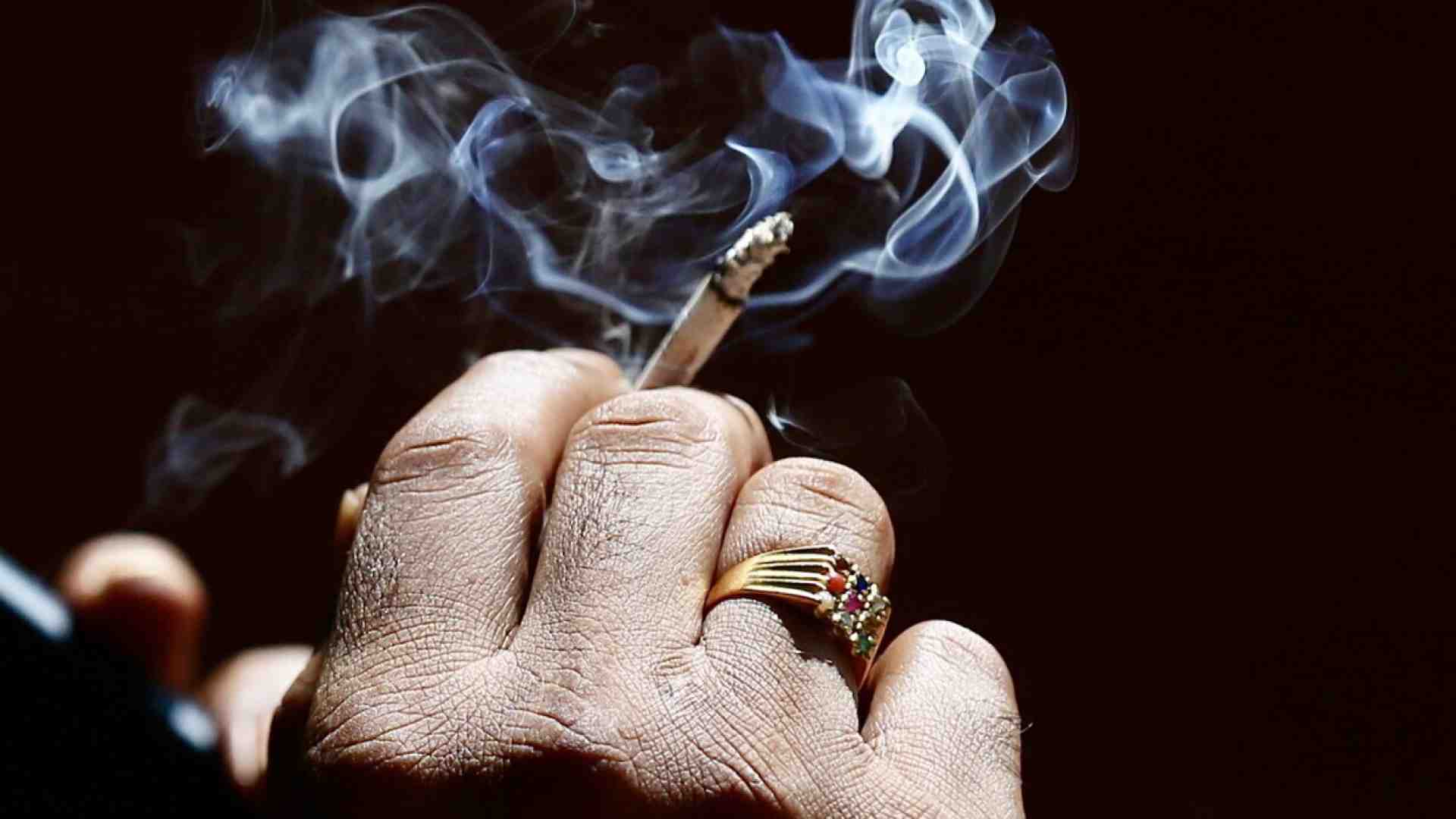 Immagine di Guardare l’intolleranza nei confronti del fumo dall’alto dell’ultima sigaretta