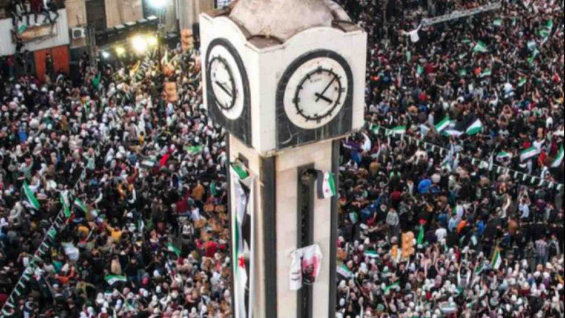Immagine di Tra le macerie di Homs ecco la Siria che cerca il futuro