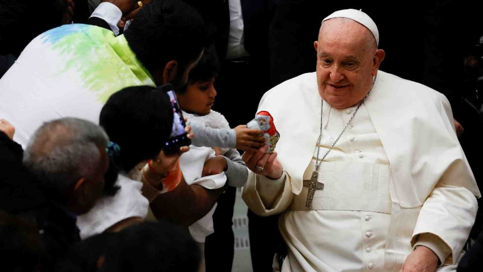 Immagine di Il Papa alla Curia Romana: dobbiamo essere uomini e donne benedicenti