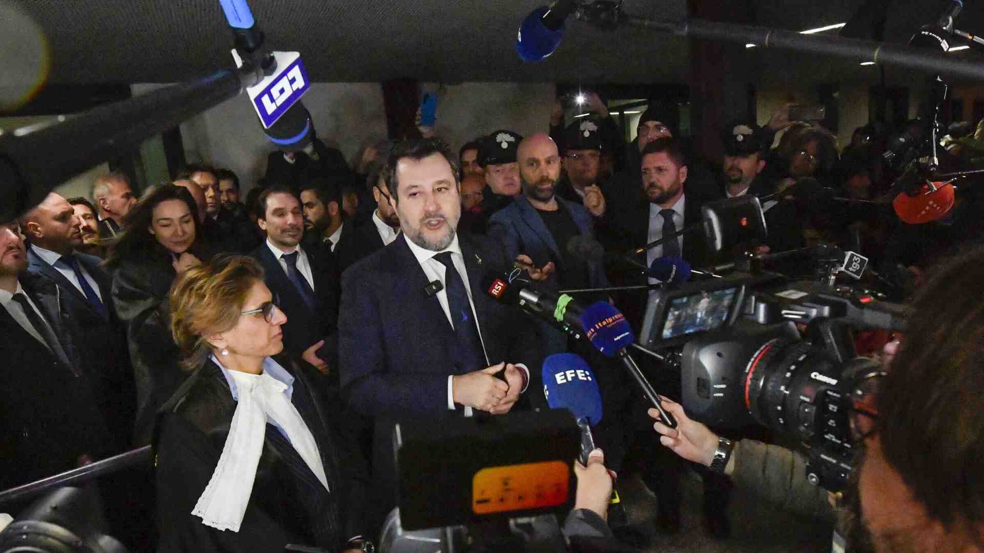 Immagine di Salvini è assolto, il salvinismo no. Il processo che conta, sul trucismo, è quello politico