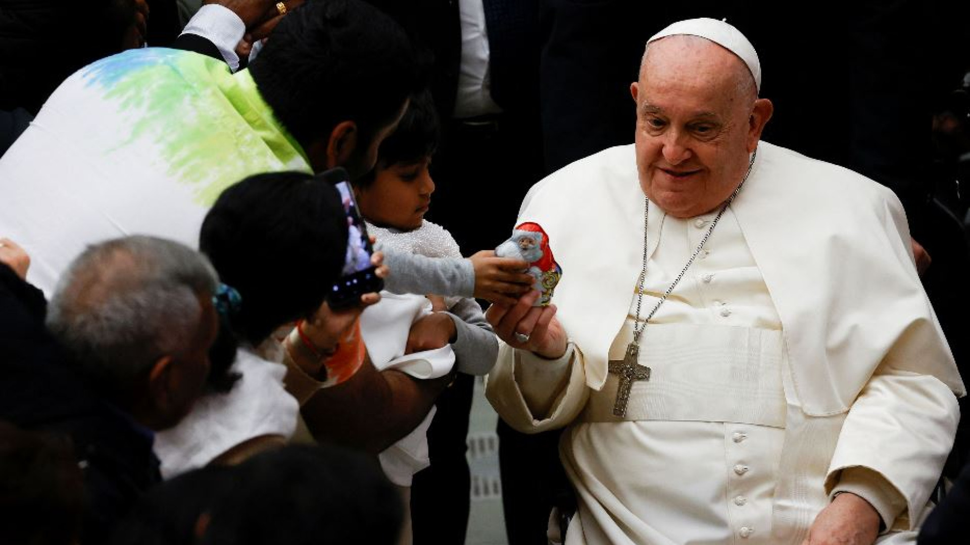 Immagine di Il Papa alla Curia Romana: dobbiamo essere uomini e donne benedicenti