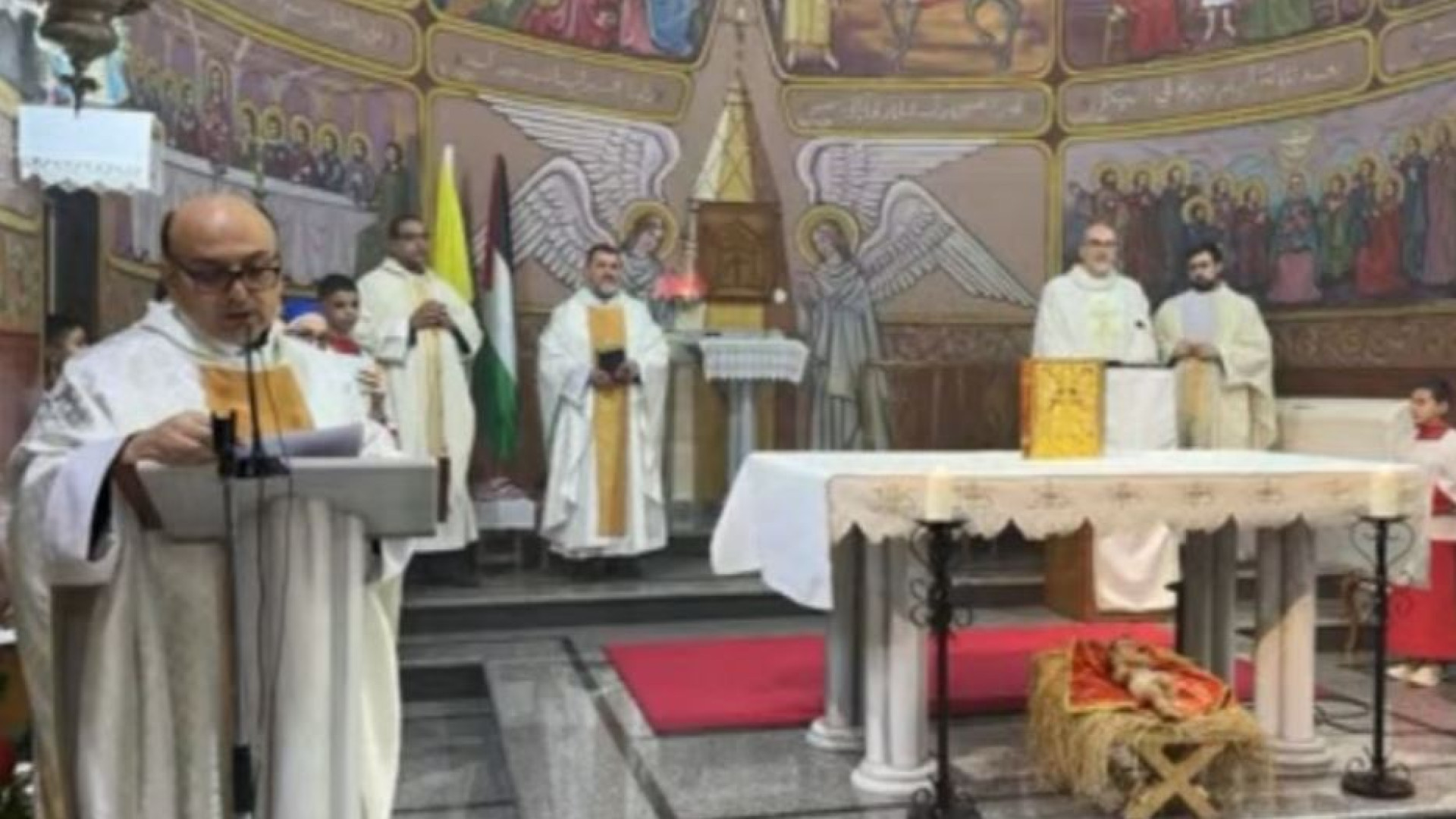 Immagine di Il patriarca Pizzaballa celebra la Messa a Gaza