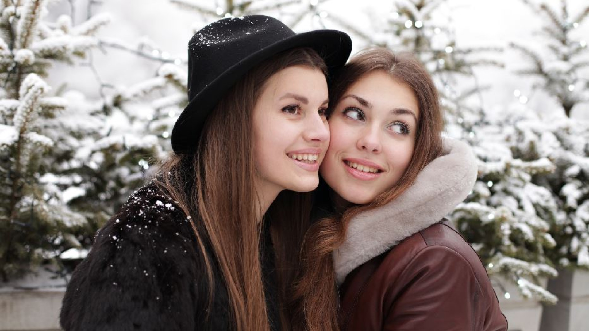 Immagine di Una donna single e due gemelle adolescenti. Eppure è una famiglia
