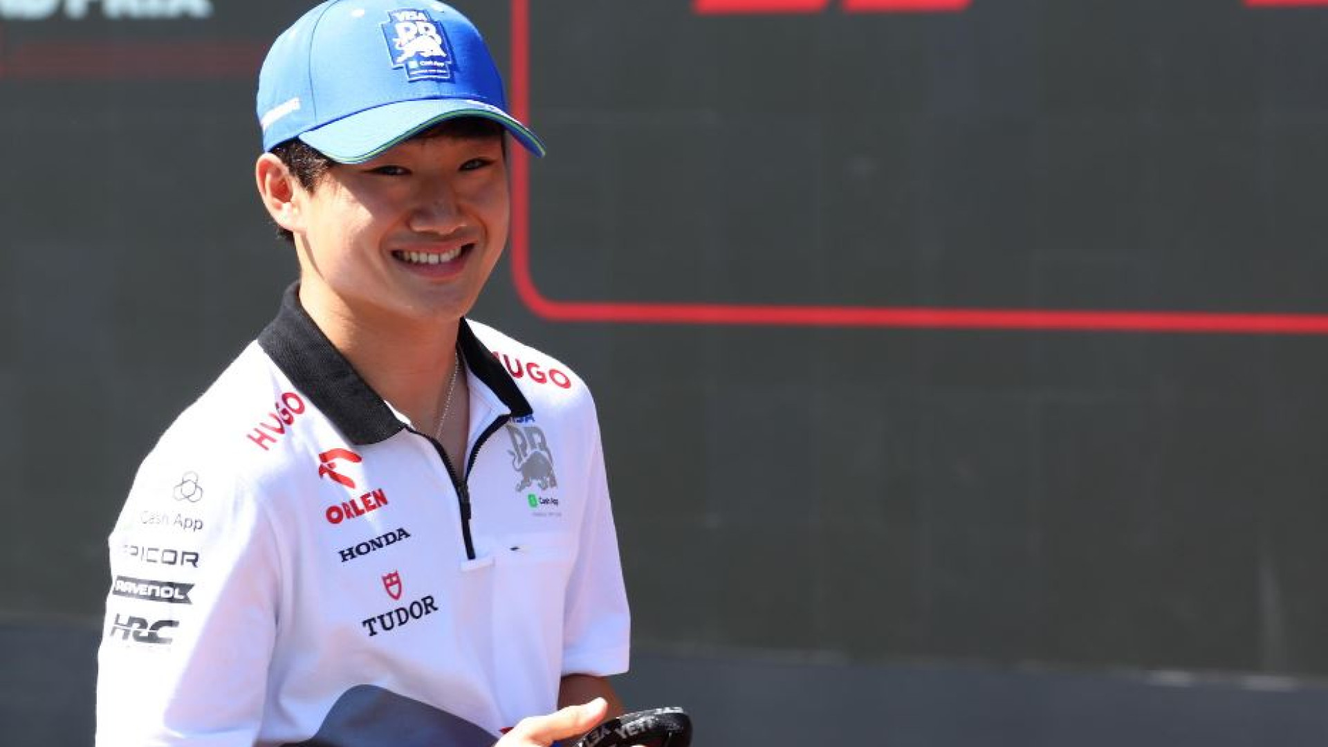 Immagine di Il pilota di Formula 1 Tsunoda: «Io, nel fango con gli alluvionati»