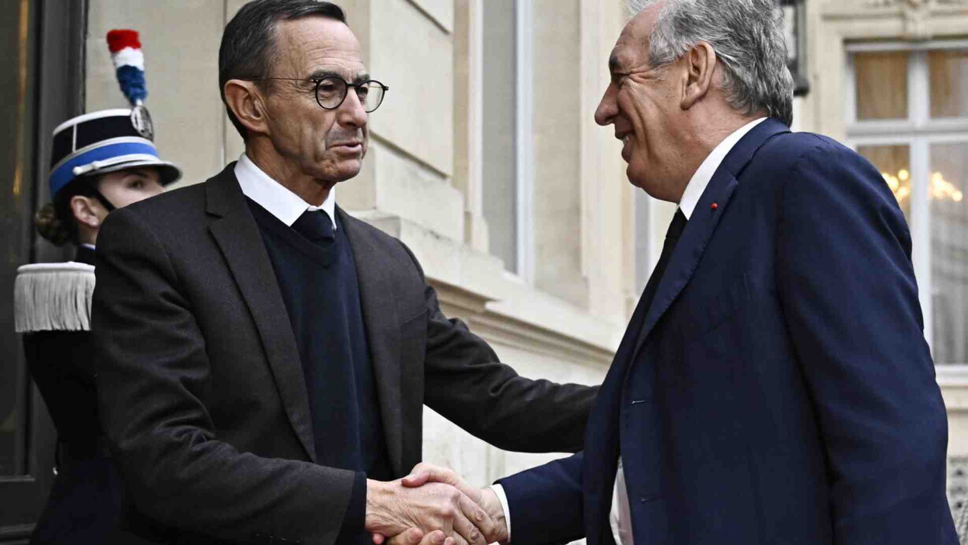 Immagine di Ecco il governo Bayrou: macronian-gollista, con un supertecnico alle Finanze