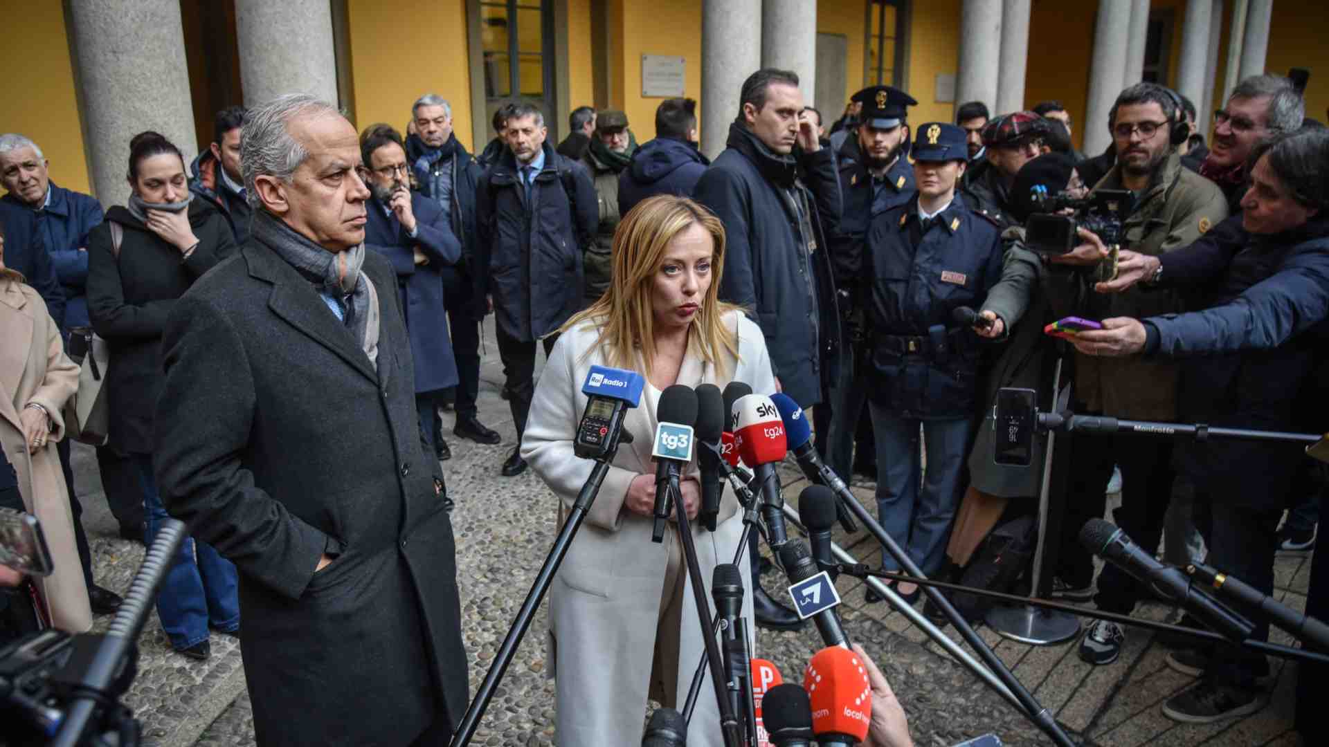 Immagine di I centri in Albania sono pronti, il governo vuole ripartire a gennaio