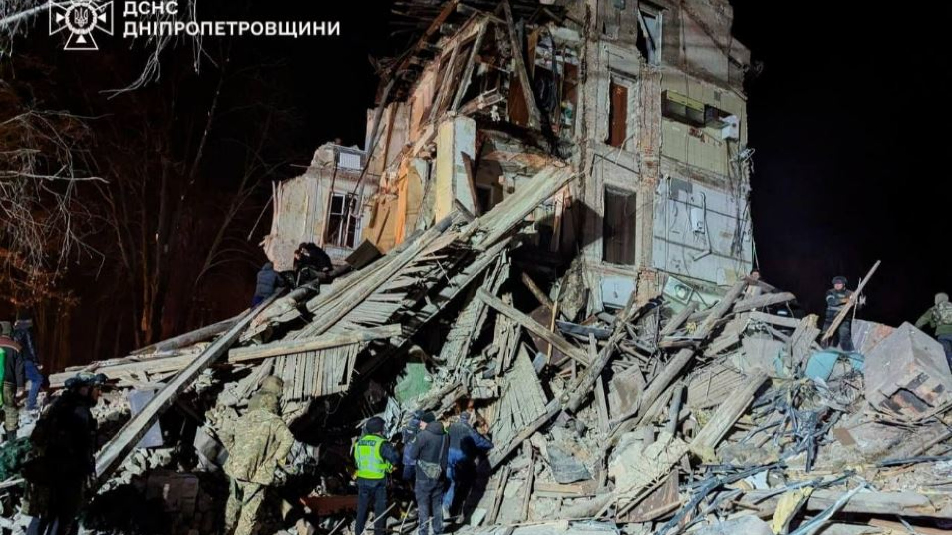 Immagine di Natale sotto i missili russi. Colpita Kharkiv dov'erano Krajewski e il nunzio