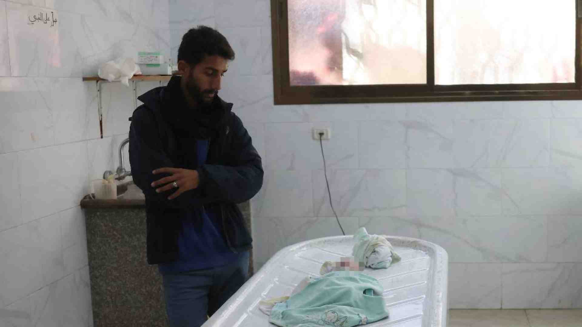 Immagine di Sila e gli altri tre neonati morti di freddo a Natale sotto le tende di Gaza