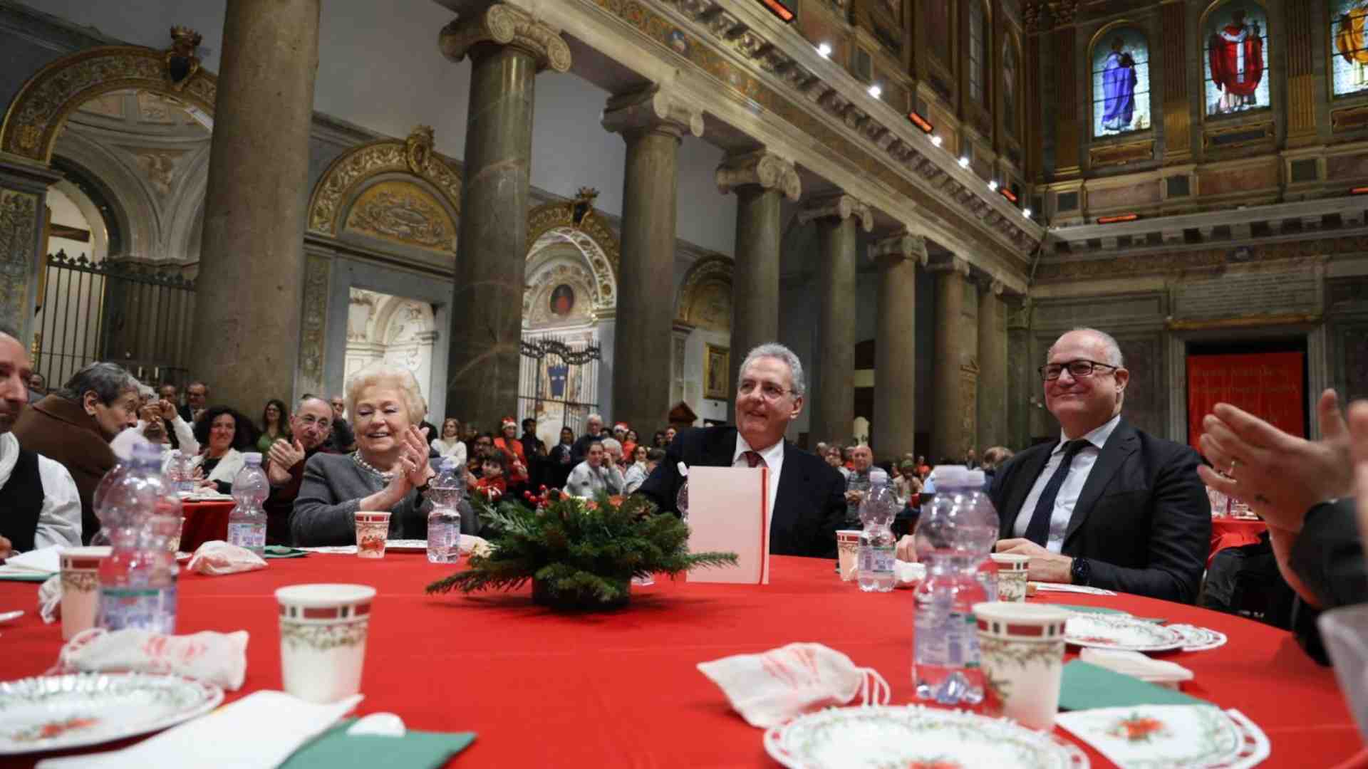 Immagine di Sant'Egidio & co: i pranzi solidali di Natale per i poveri in tutta Italia