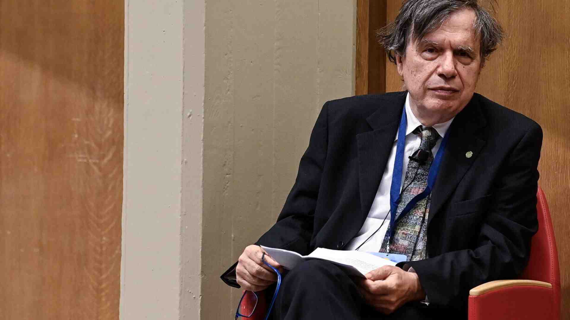 Immagine di Giorgio Parisi: “Sulla ricerca servono più fondi, Meloni ascolti gli scienziati"