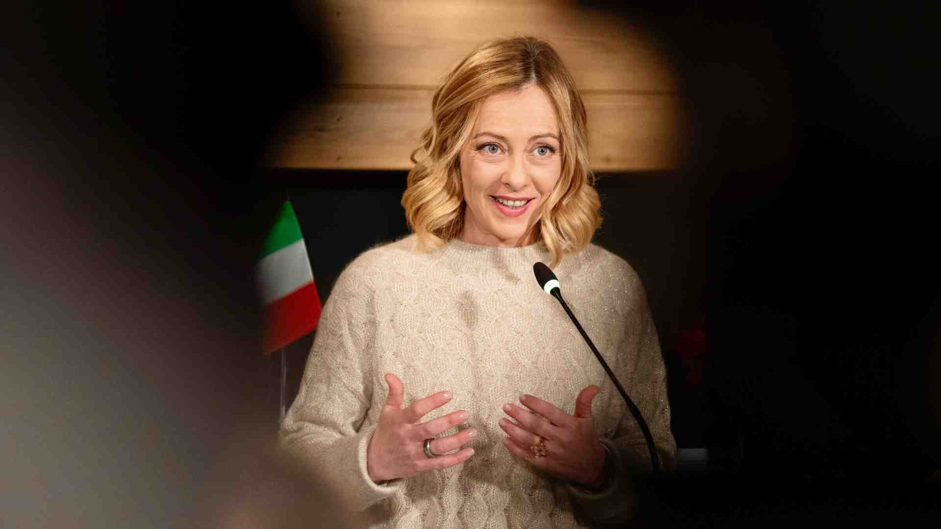 Immagine di Gli italiani non sono ancora stanchi di Meloni