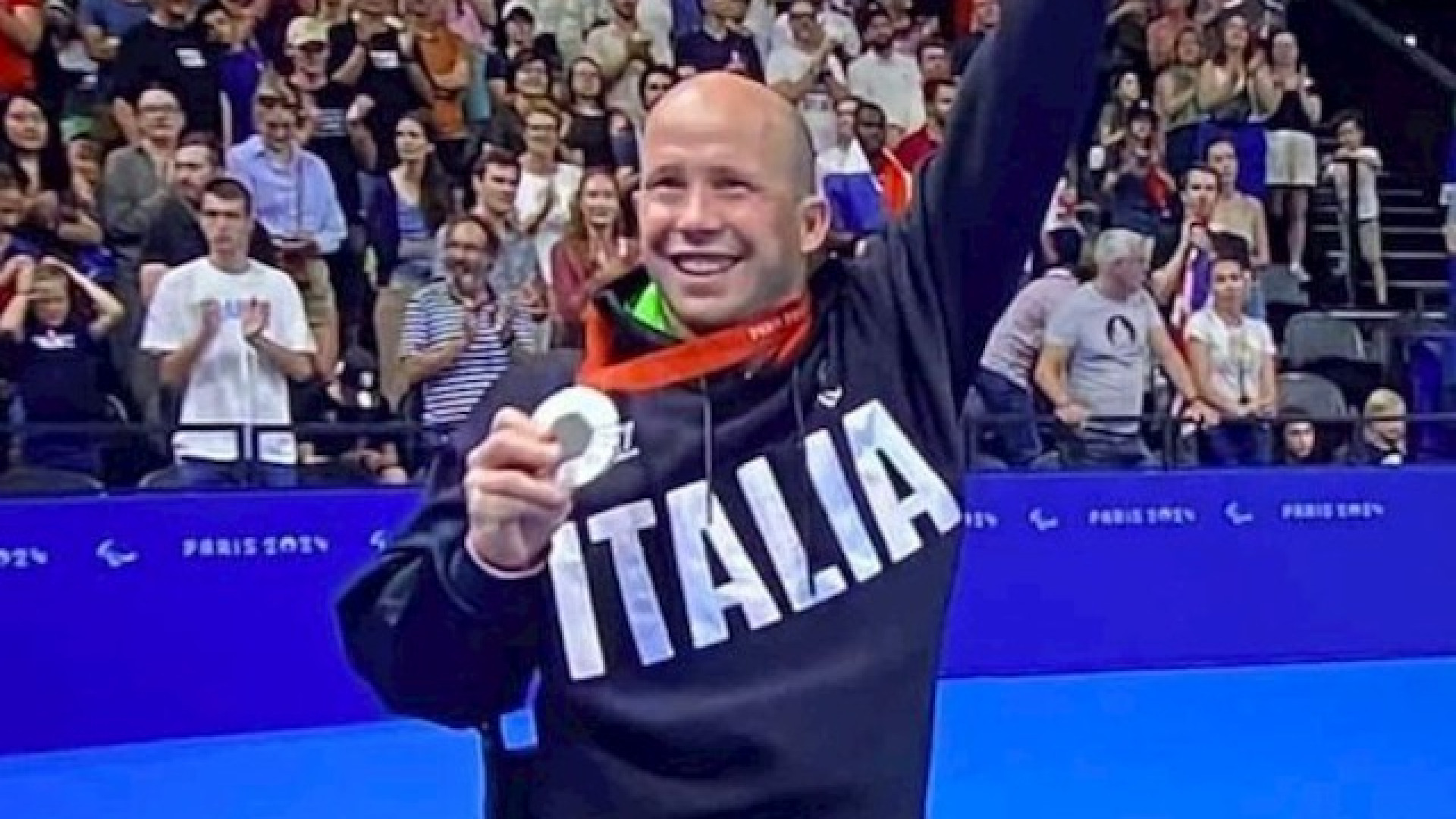 Immagine di “Il capitano” d’argento nella piscina di Parigi
