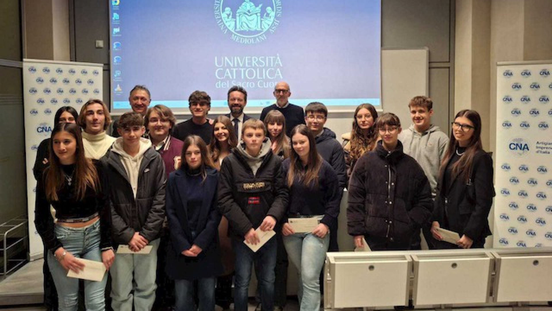 Immagine di Borse di studio per 17 ragazzi