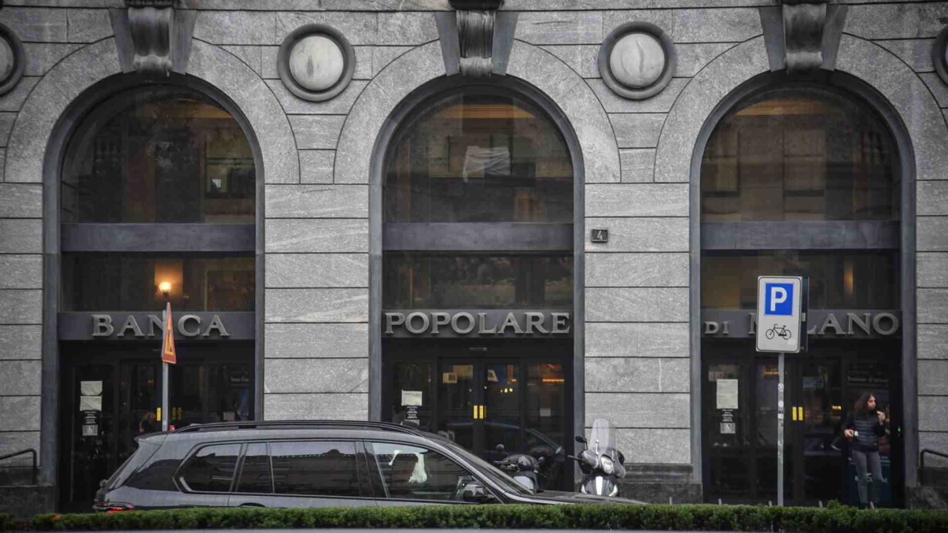 Immagine di Tra mercato e politica, banche e auto le grandi sfide del 2025