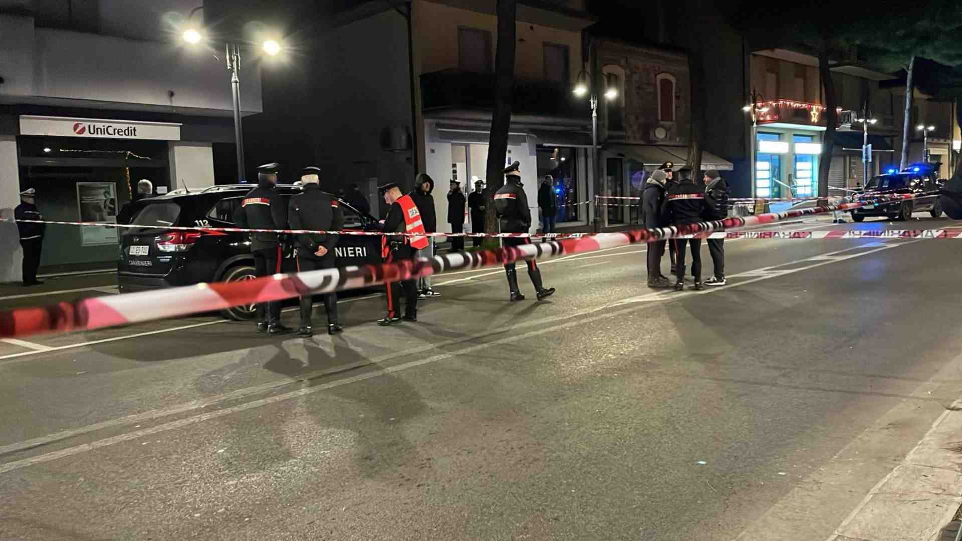 Immagine di A Villa Verucchio un uomo è stato ucciso da un carabiniere dopo aver accoltellato 5 persone