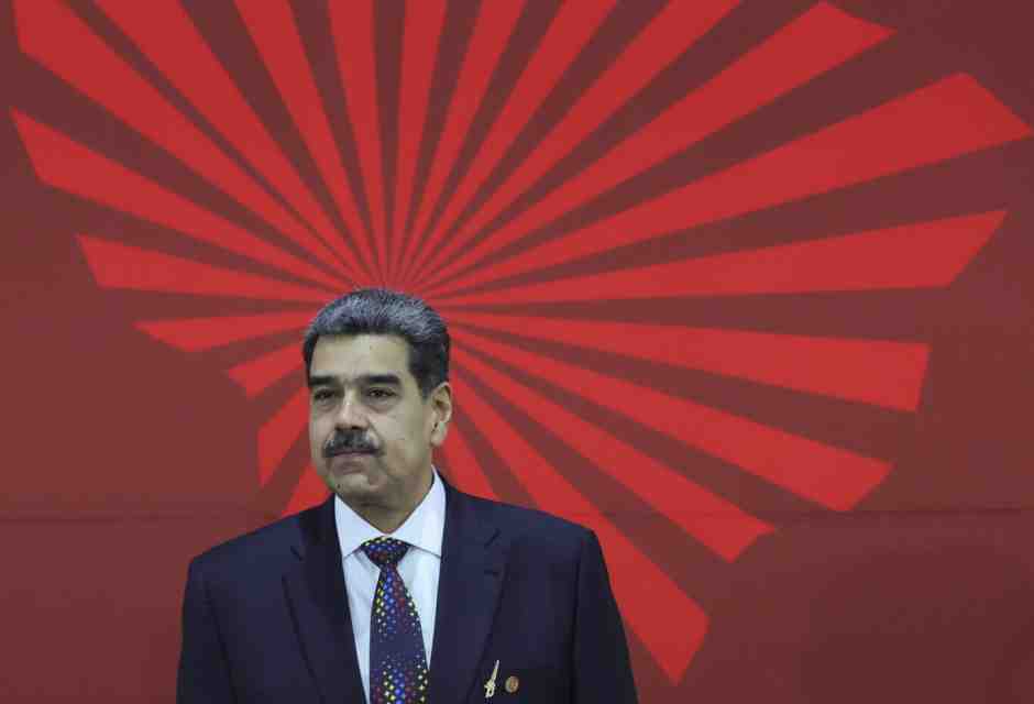 Venezuela al bivio, Maduro e Urrutia vogliono giurare entrambi