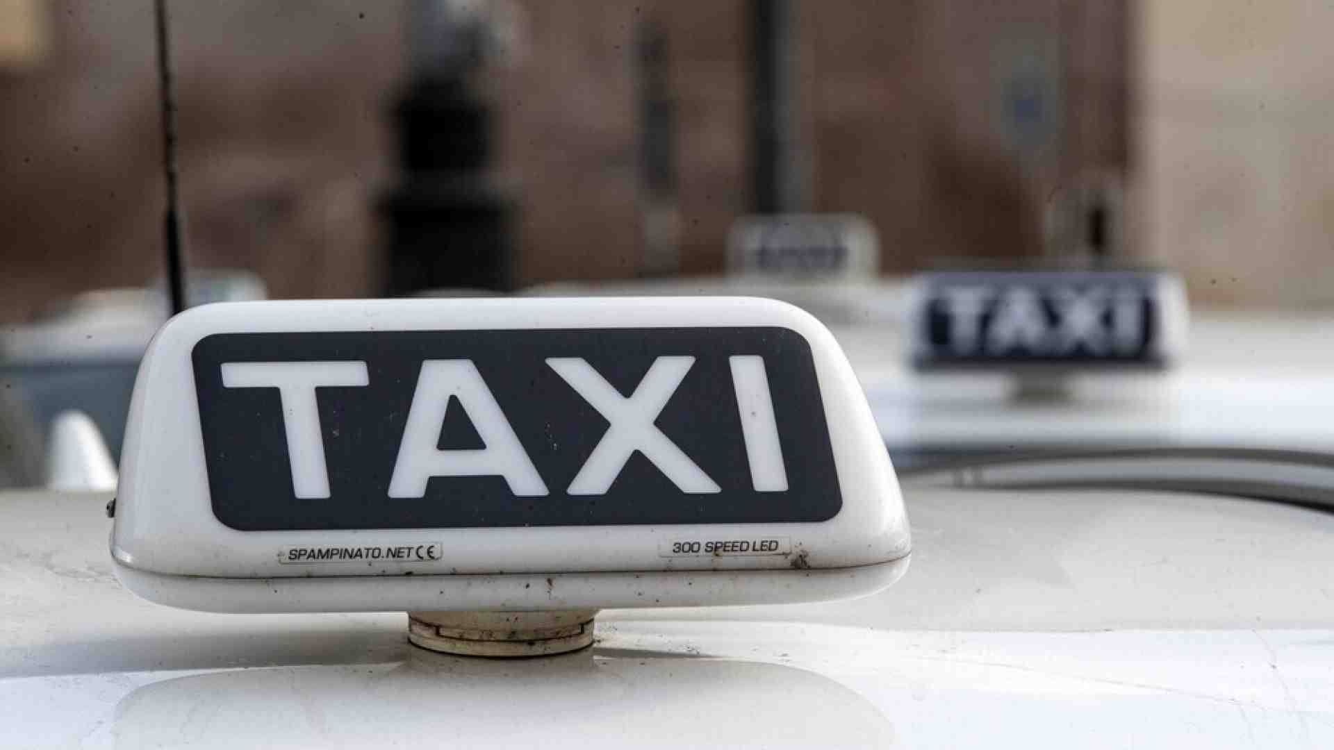 Immagine di Capodanno ha segnato la disfatta dell’ortodossia dei taxisti